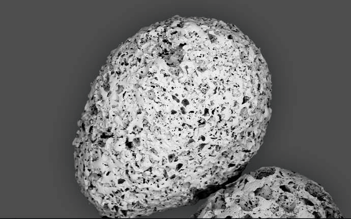 多孔玻璃的显微视图