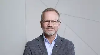 Dr. Niko Schultz