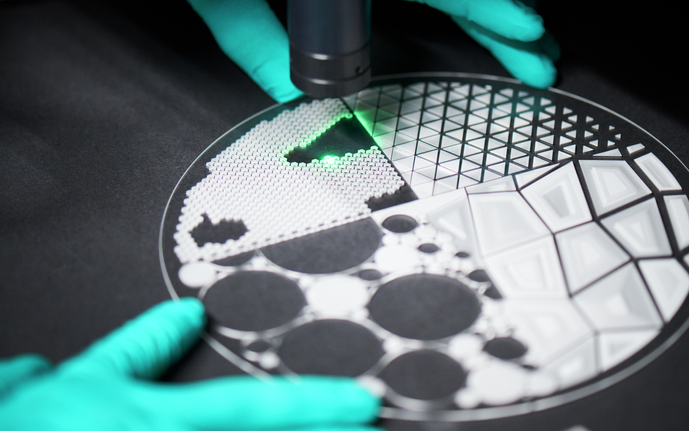 Hands_Waver_Laser_Lab_Marienborn