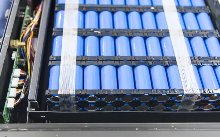 battery pack in immersed cooling system