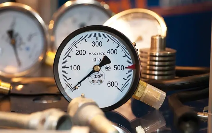 Industrial Pressure Sensor; Manometric Thermometer.